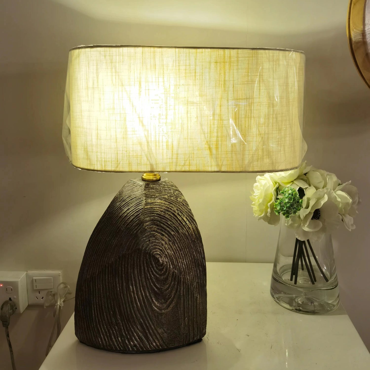 Mylirisra Table Lamp