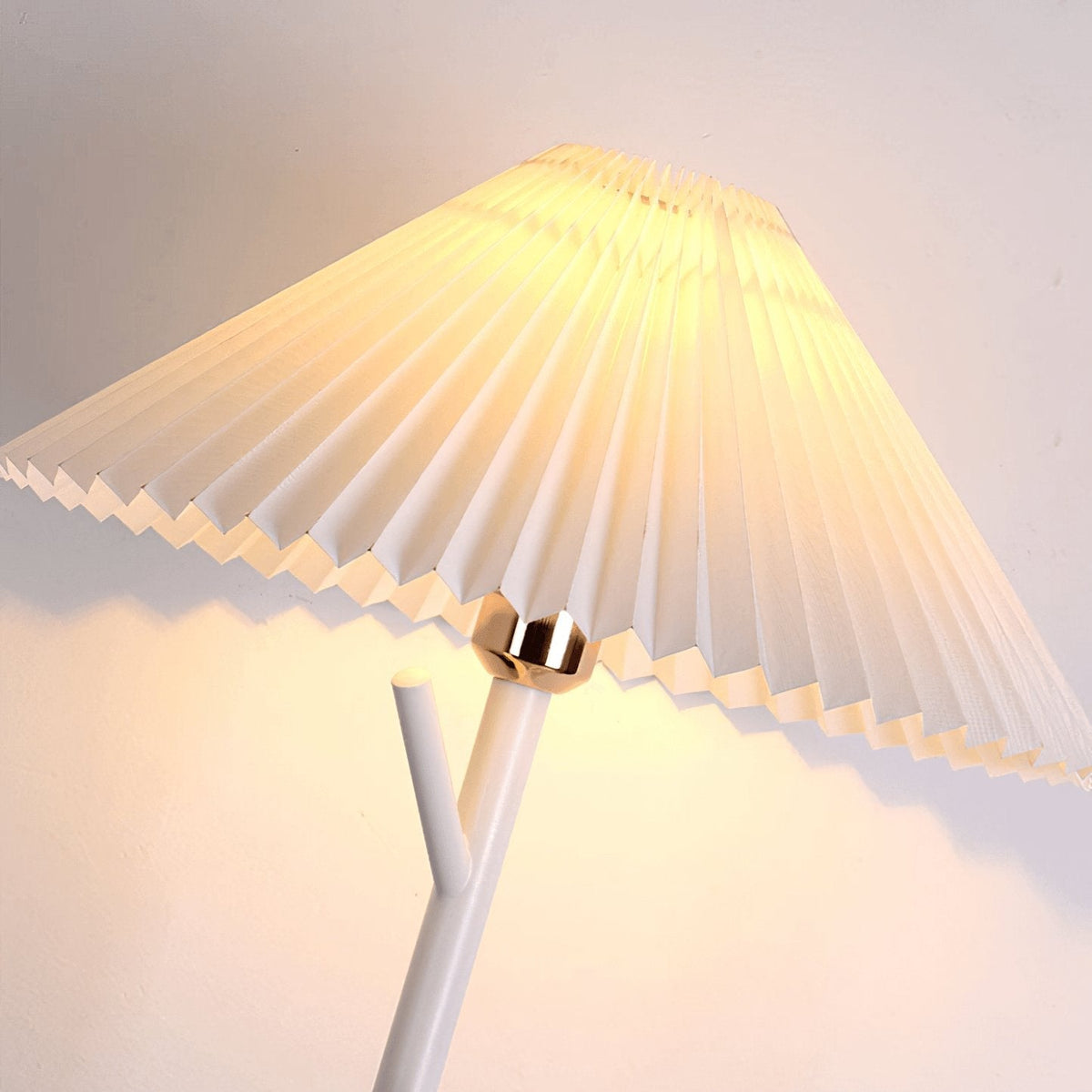 Nora Modern Floor Lamp