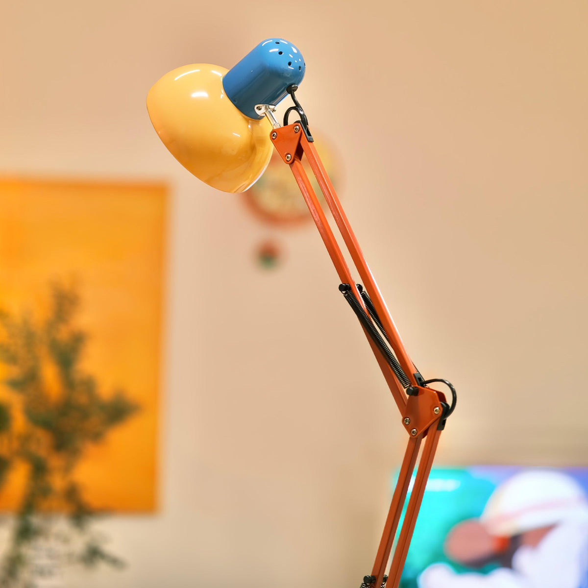 Idoren Playful Floor Lamp
