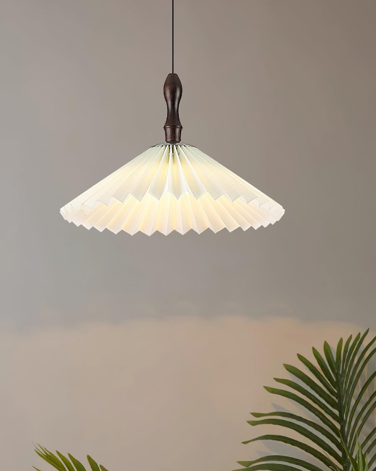 Petal Fashion Wood Pendant Lamp