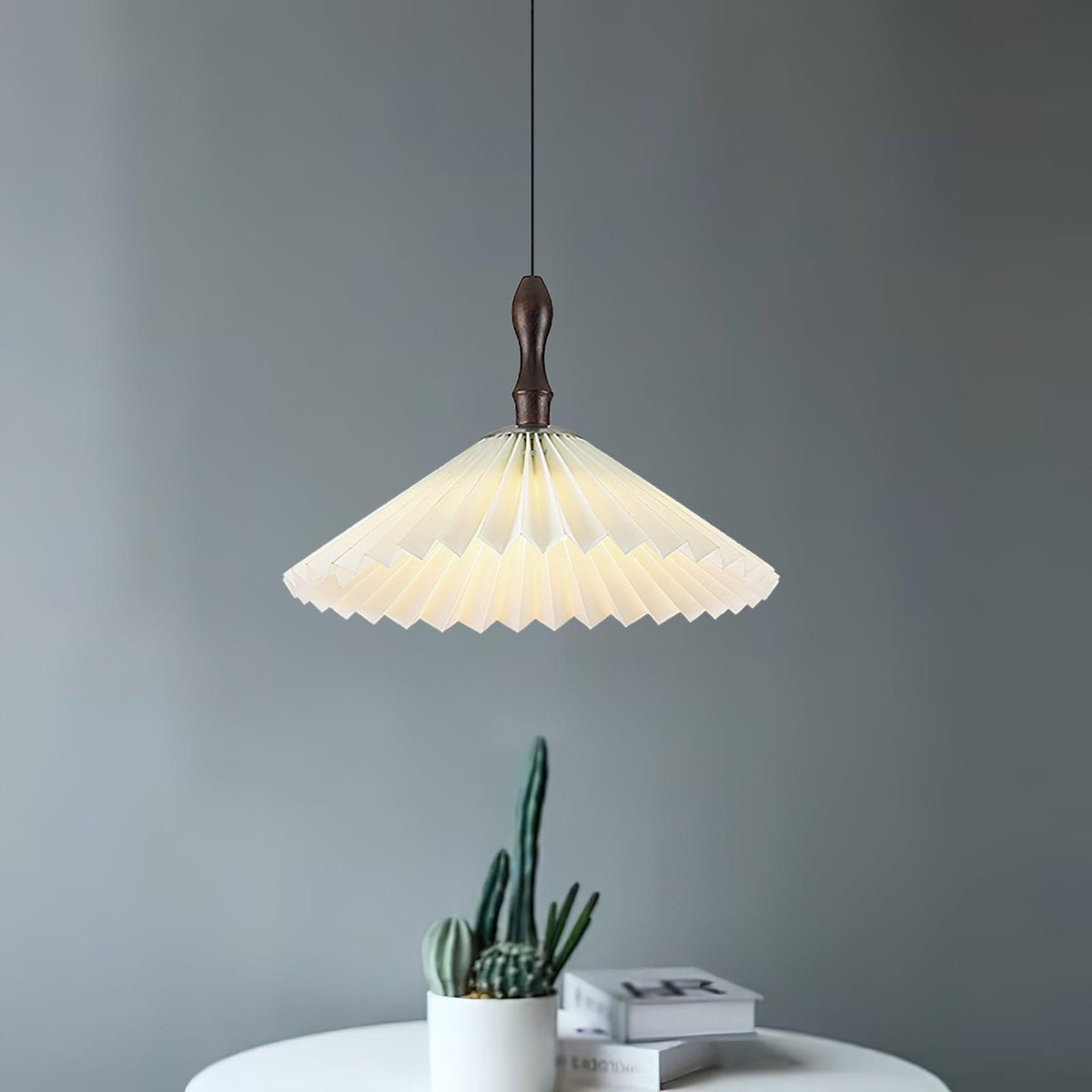 Petal Fashion Wood Pendant Lamp