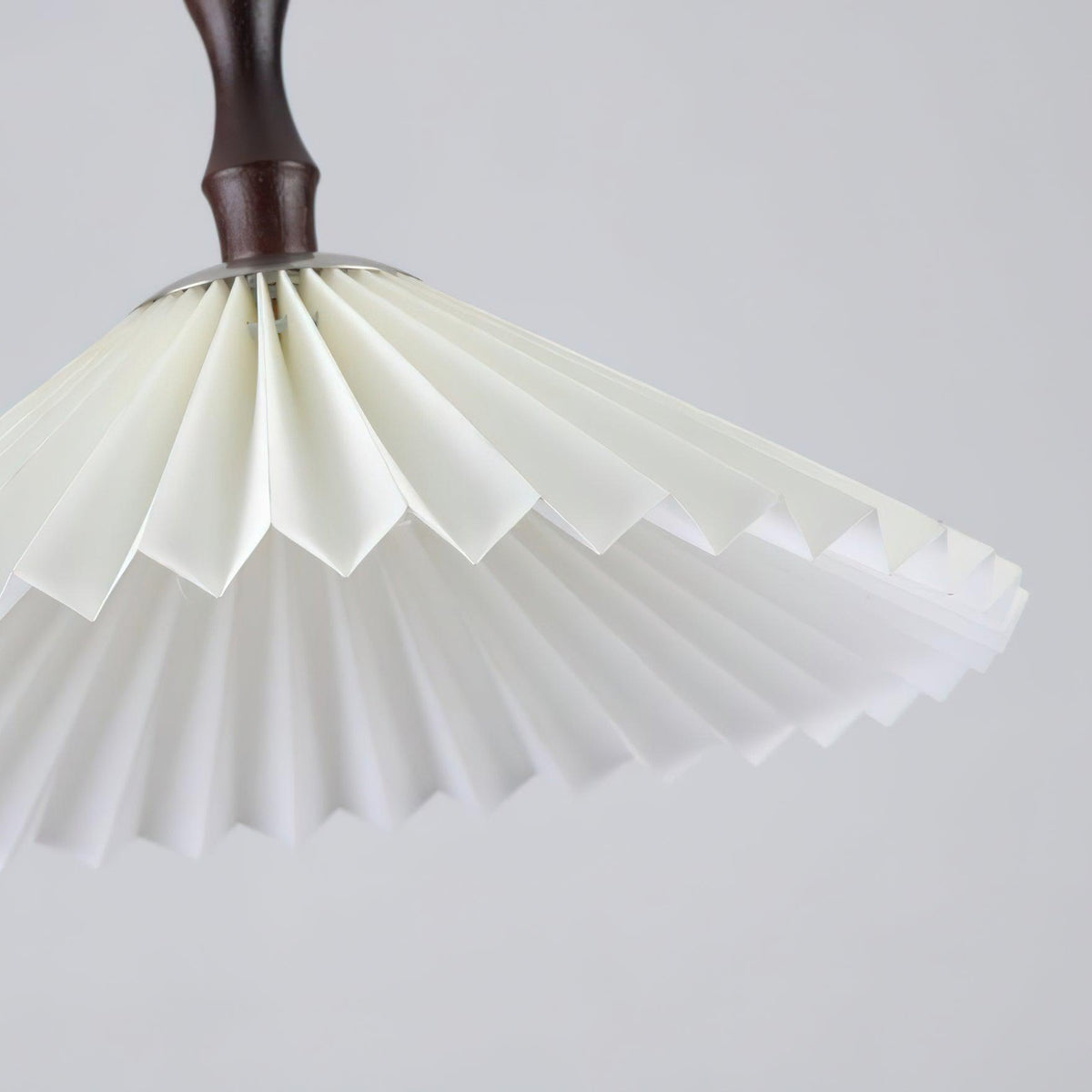 Petal Fashion Wood Pendant Lamp