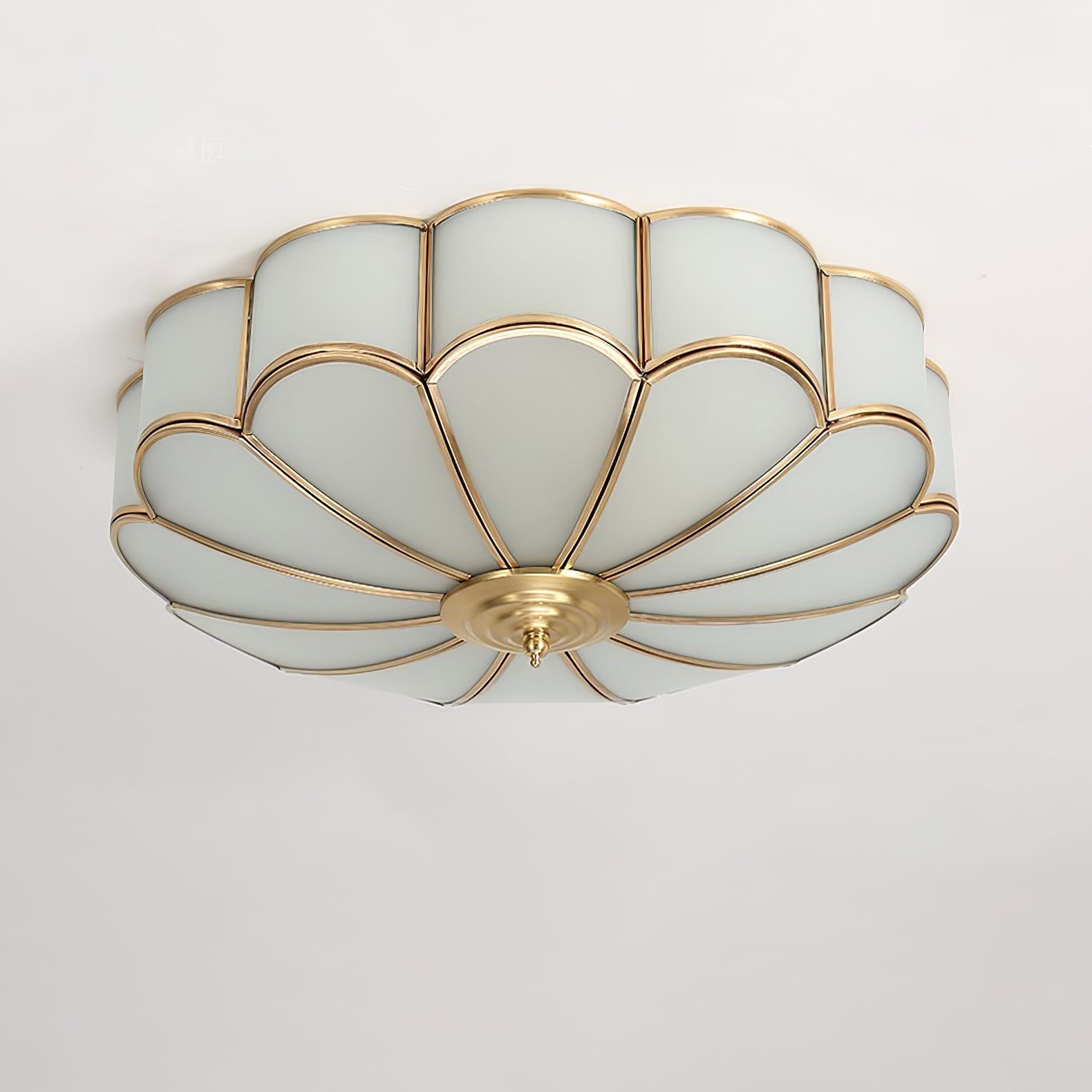 Lustra Ceiling Light Flower Shape Glass Brass - Neutral Decor