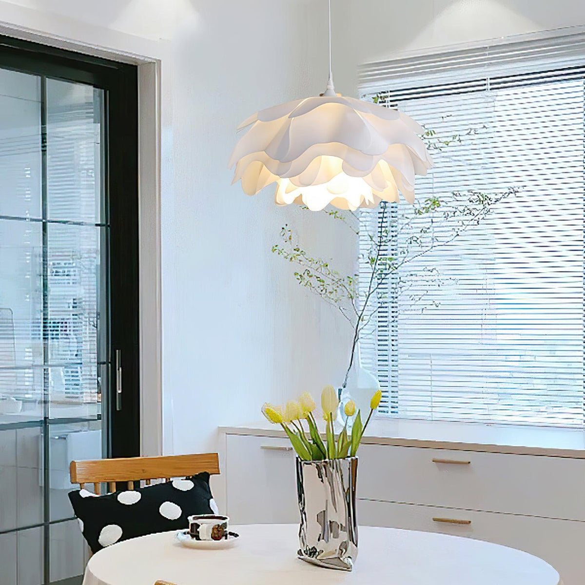 Niv Floral Pendant Lamp
