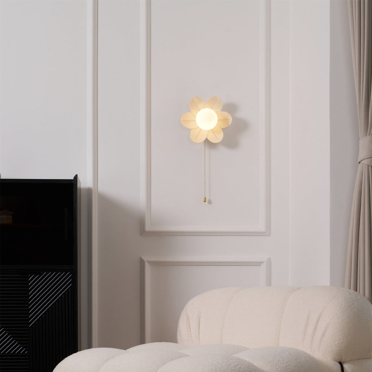 Acroma Nordic Art Flowers Resin Wall Lamp