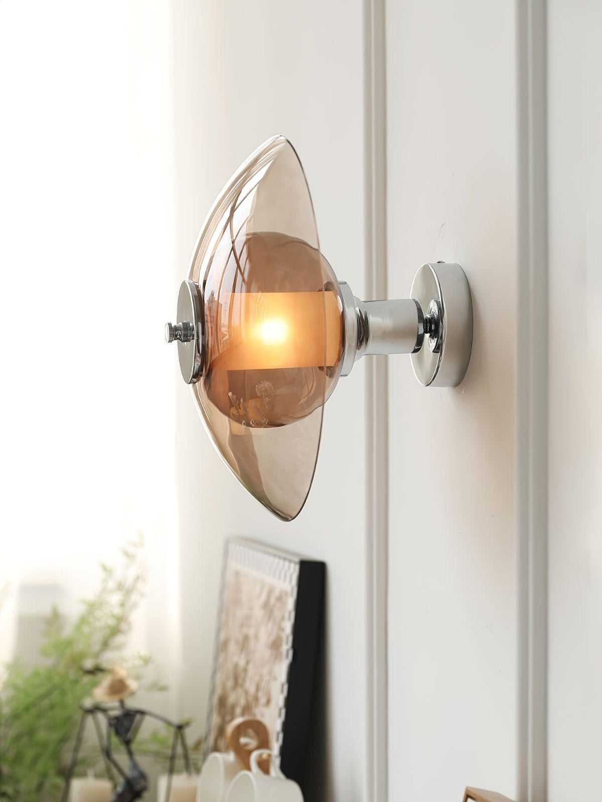 Cocarir Nordic Art Flying Saucer Plug-in Wall Light