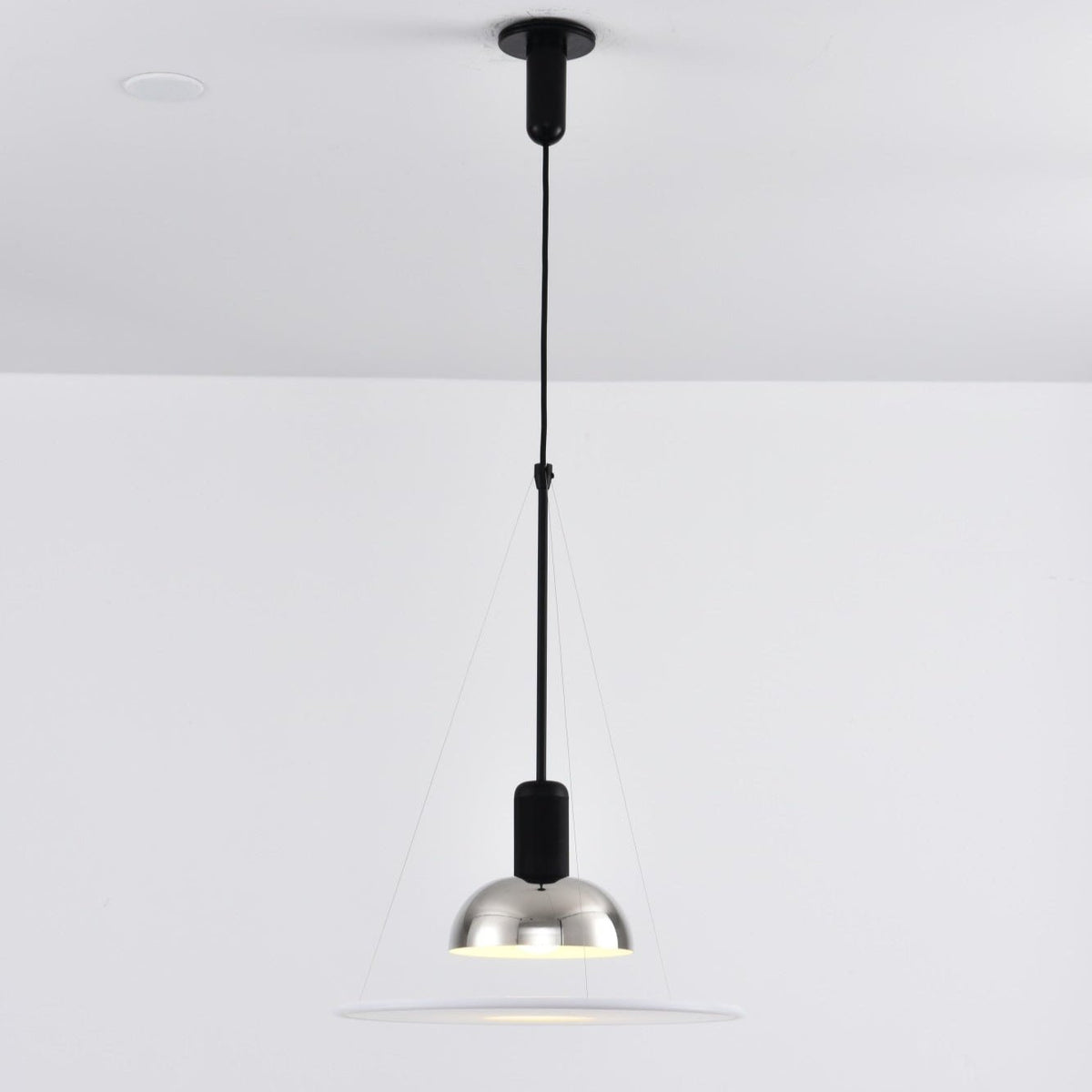 Viraeleria Flying Saucer Pendant Light