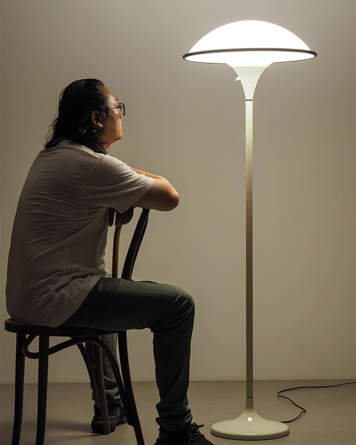 Lucoria Retro Acrylic Floor Lamp