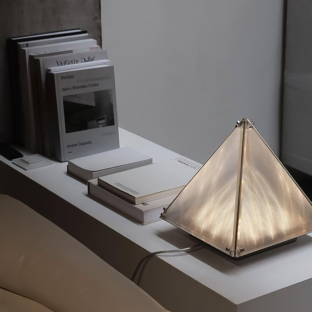 Mymiryre Pyramid Glass Table Lamp