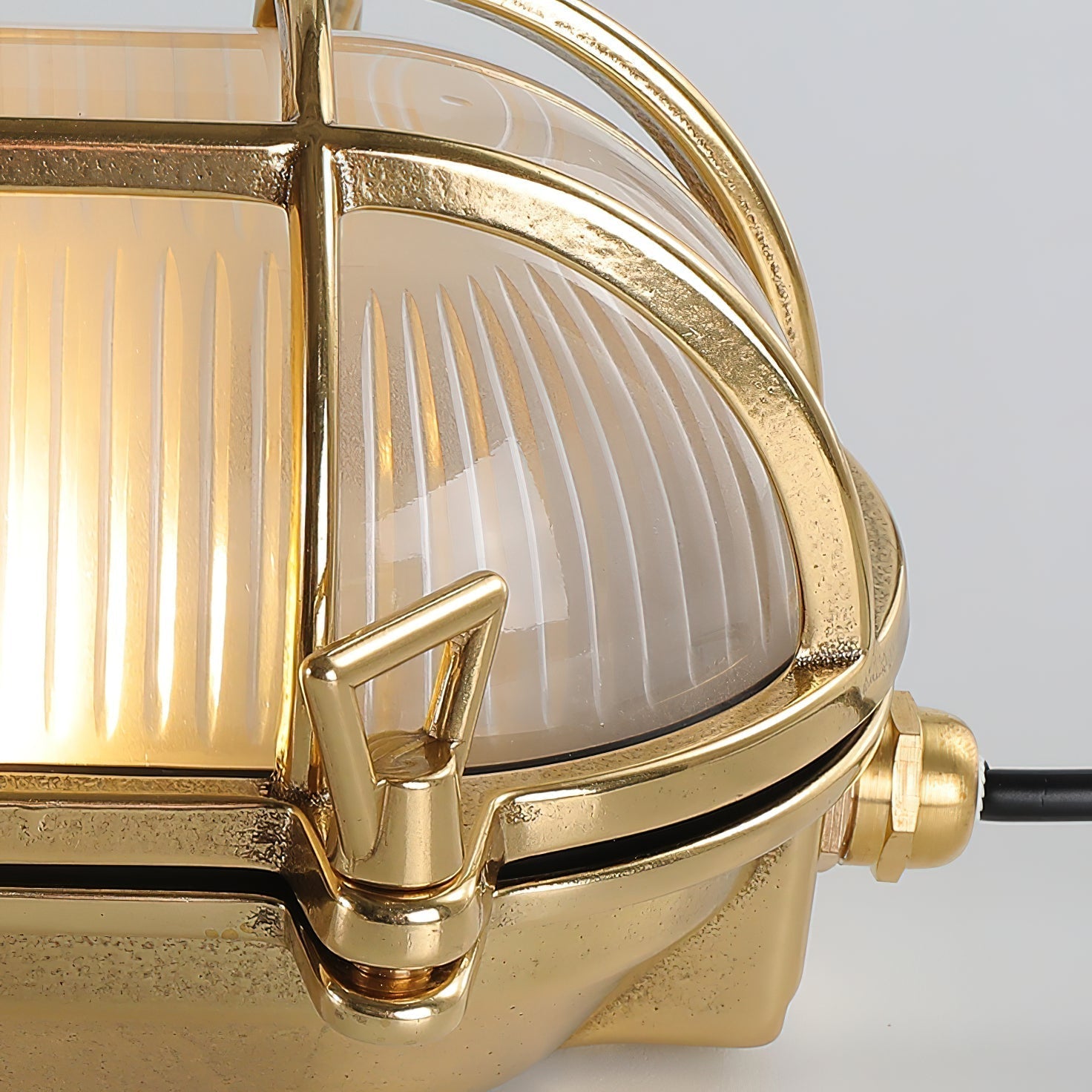 Erthearis Vintage Brass Bunker Sconce Wall Lamp - Neutral Decor