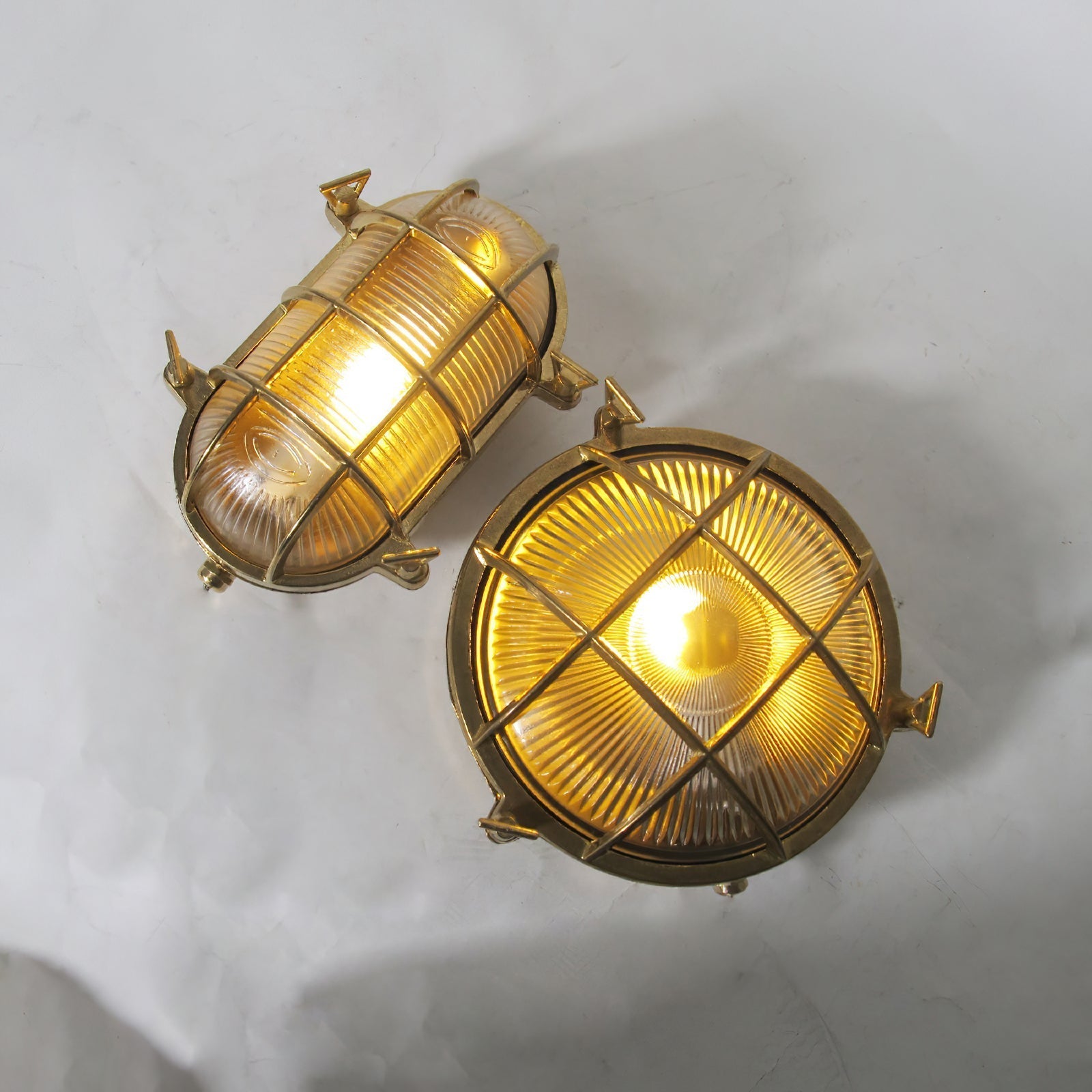 Erthearis Vintage Brass Bunker Sconce Wall Lamp - Neutral Decor