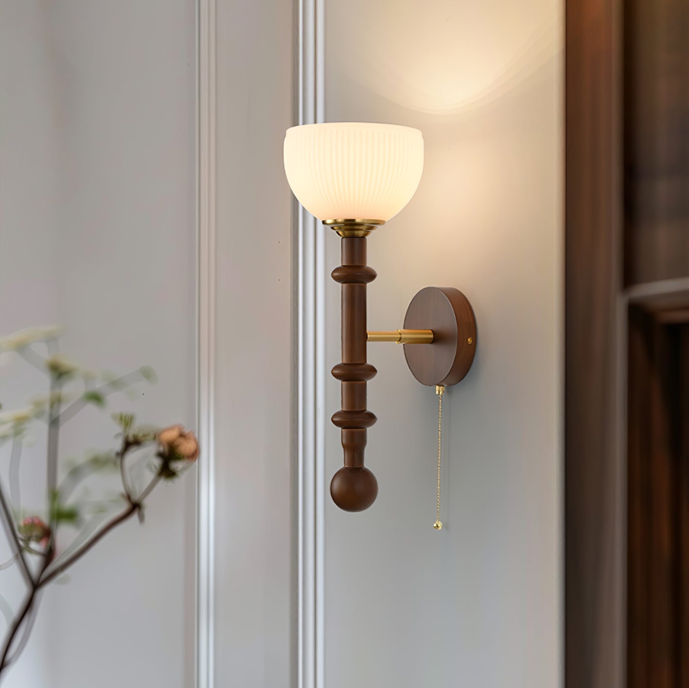 Hilda Roma Elegance Wood Sconce Wall lamp - Neutral Decor