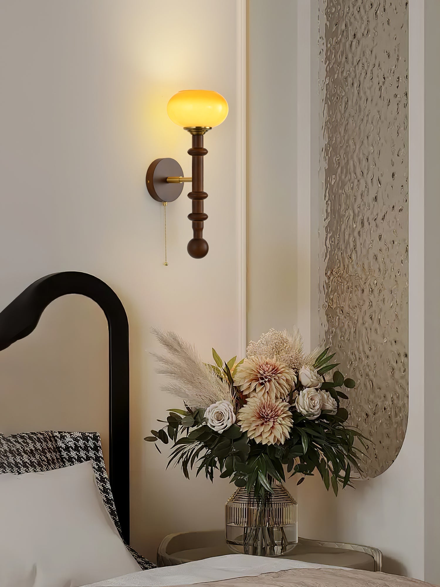 Hilda Roma Elegance Wood Sconce Wall lamp - Neutral Decor