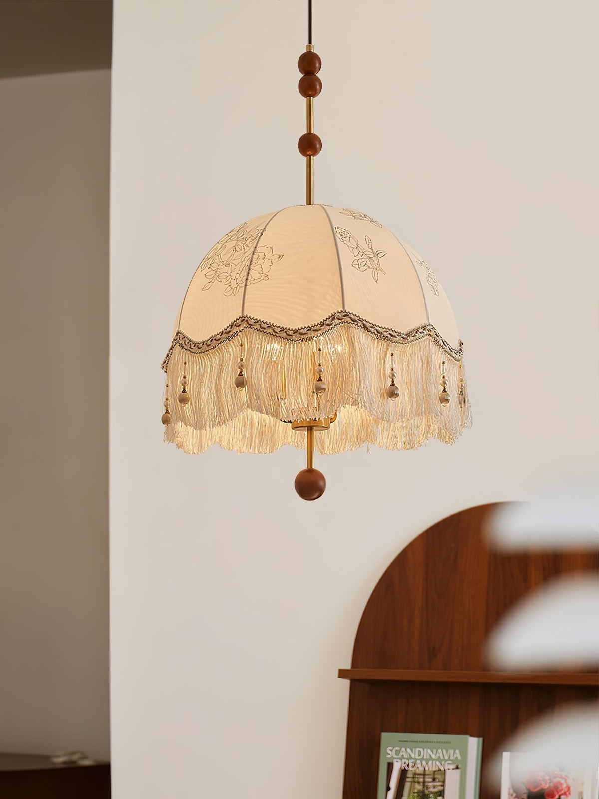 Banell Unique Elegance Fringe Pendant Lamp