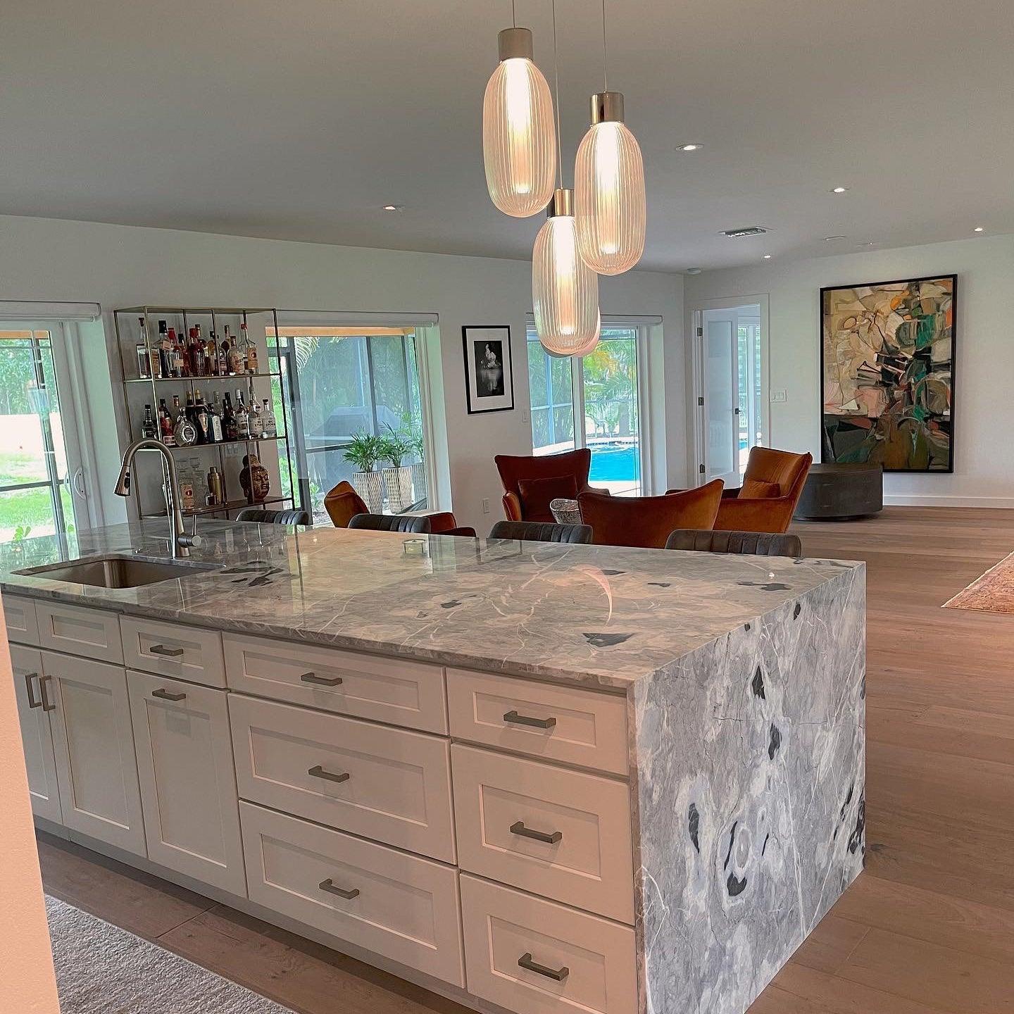Elaro Aluminum Classic Pendant Lamp