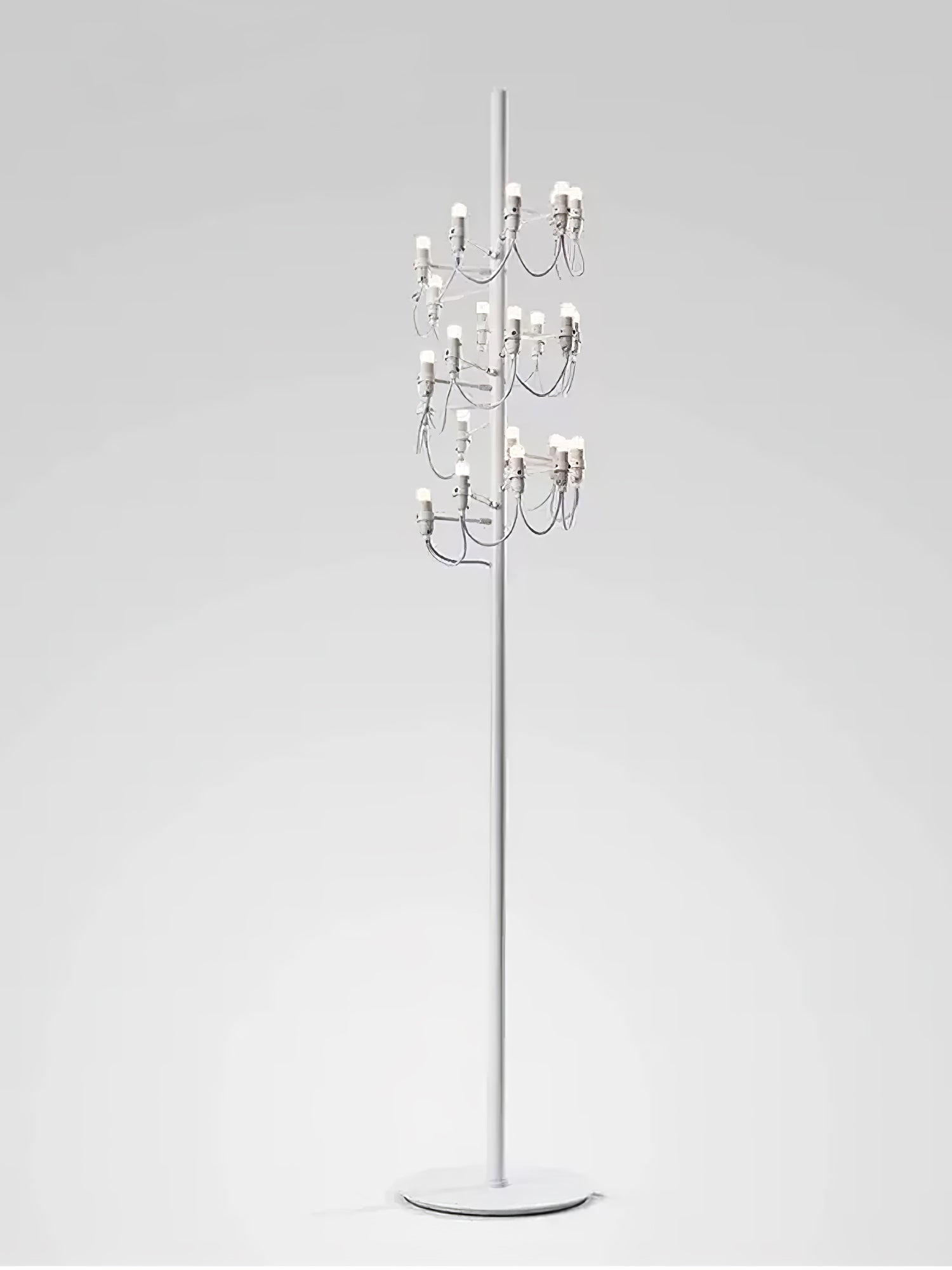 Olliryra Sculptural Steel Floor Lamp