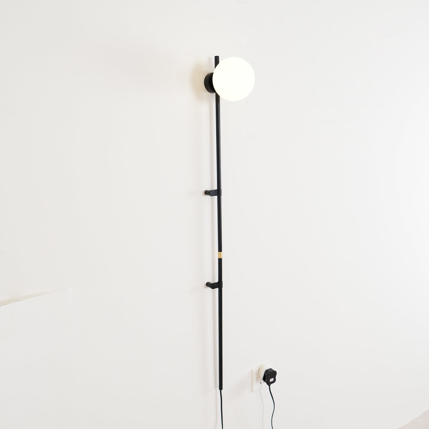 Curaeion Modern Minimalist Plug In Glass Wall Lamp