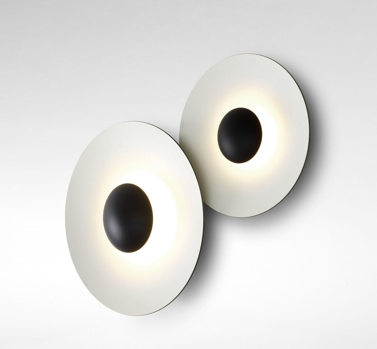 Ginger Modern Minimalist Round Wall Lamp