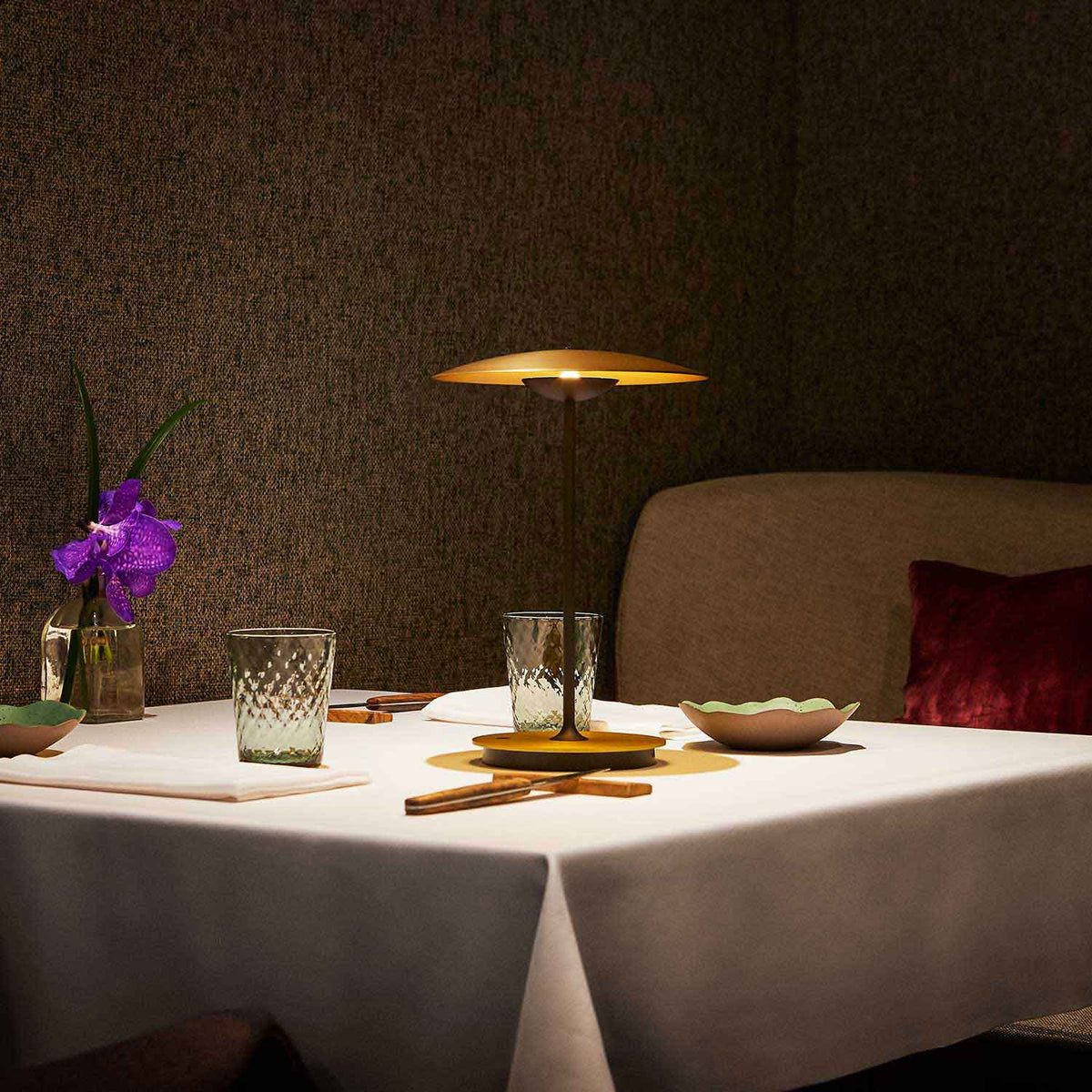 Elaarelia Table Light Slim Minimalist