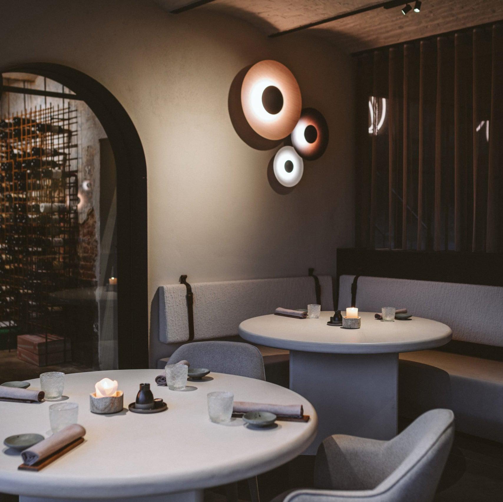 Xevan Elegance Simplicity Glow Wall Light