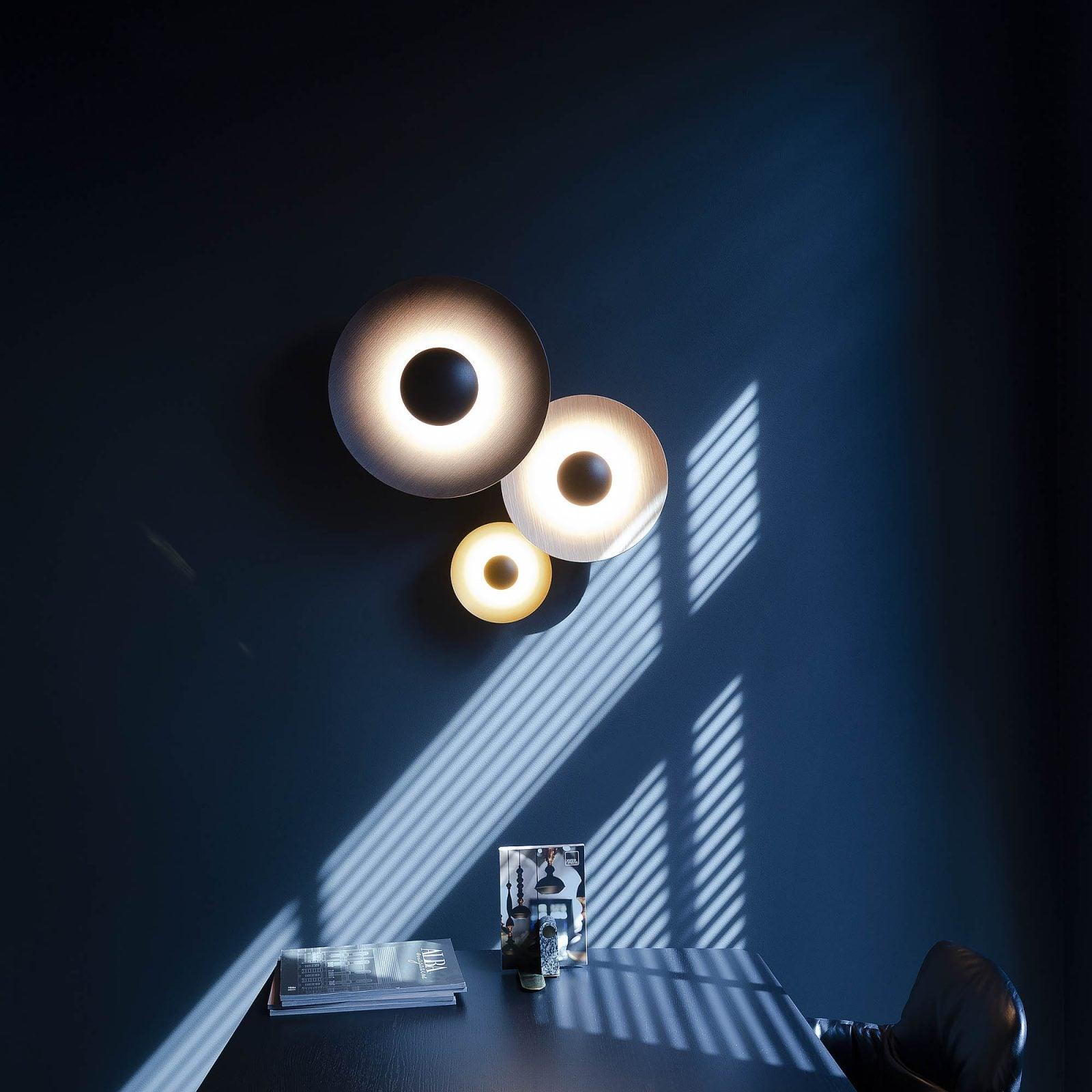 Xevan Elegance Simplicity Glow Wall Light