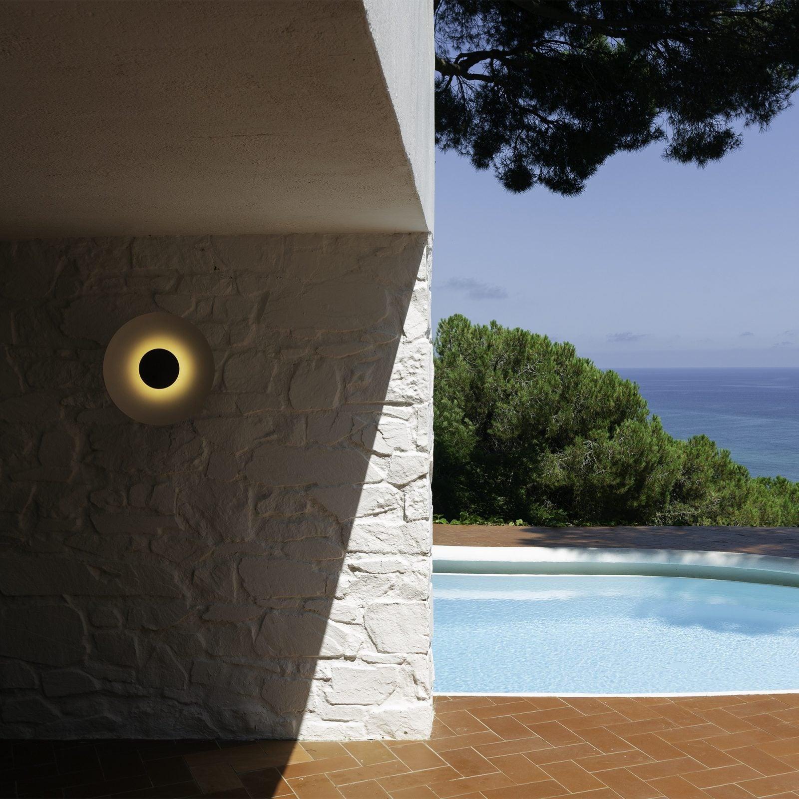 Xevan Elegance Simplicity Glow Wall Light