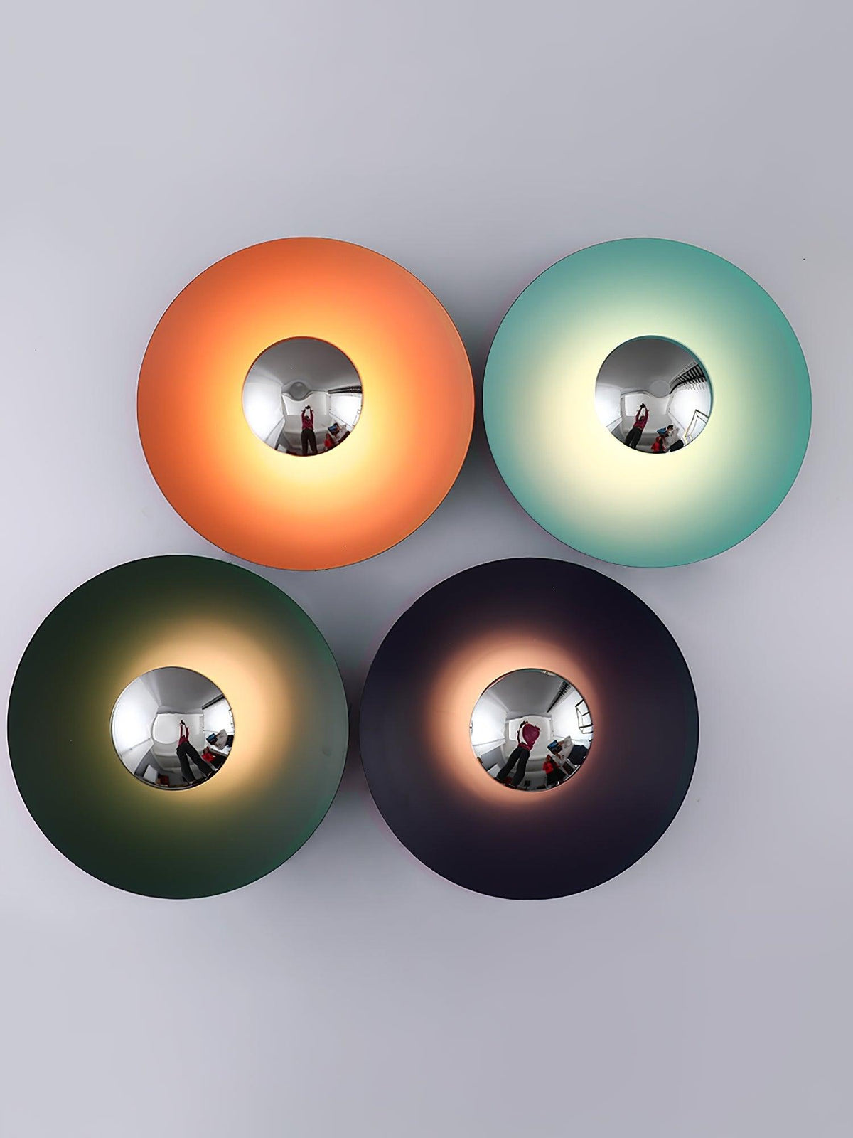 Xevan Elegance Simplicity Glow Wall Light