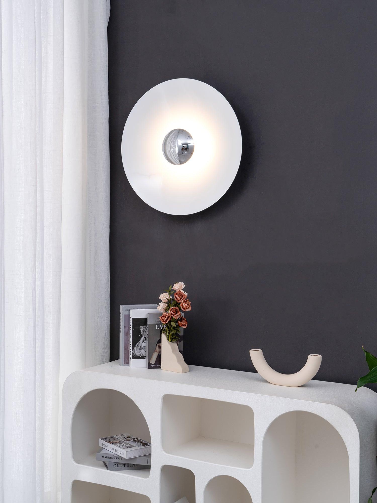 Xevan Elegance Simplicity Glow Wall Light