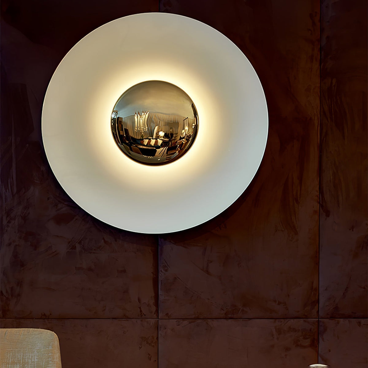 Xevan Elegance Simplicity Glow Wall Light