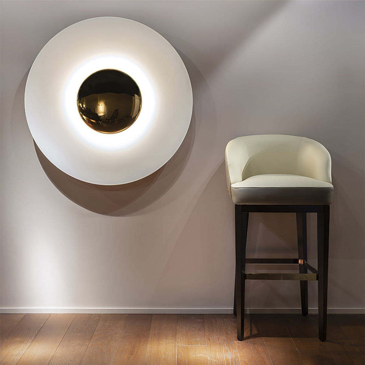 Xevan Elegance Simplicity Glow Wall Light