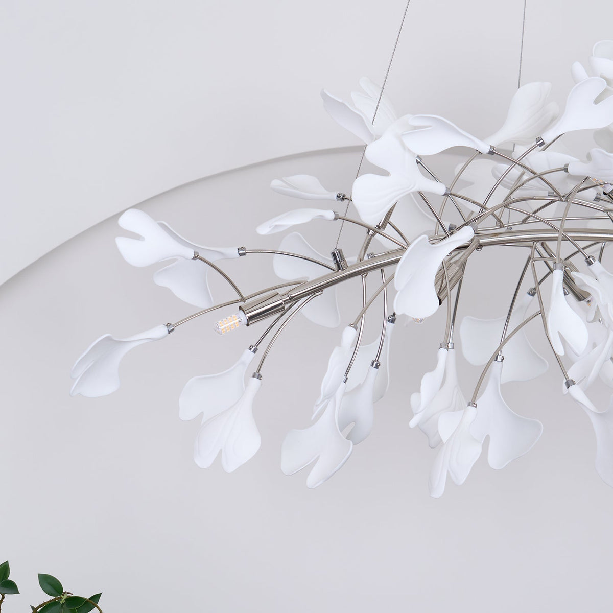 Oriiselle Chandelier Ceramic Gingko Petal Gold