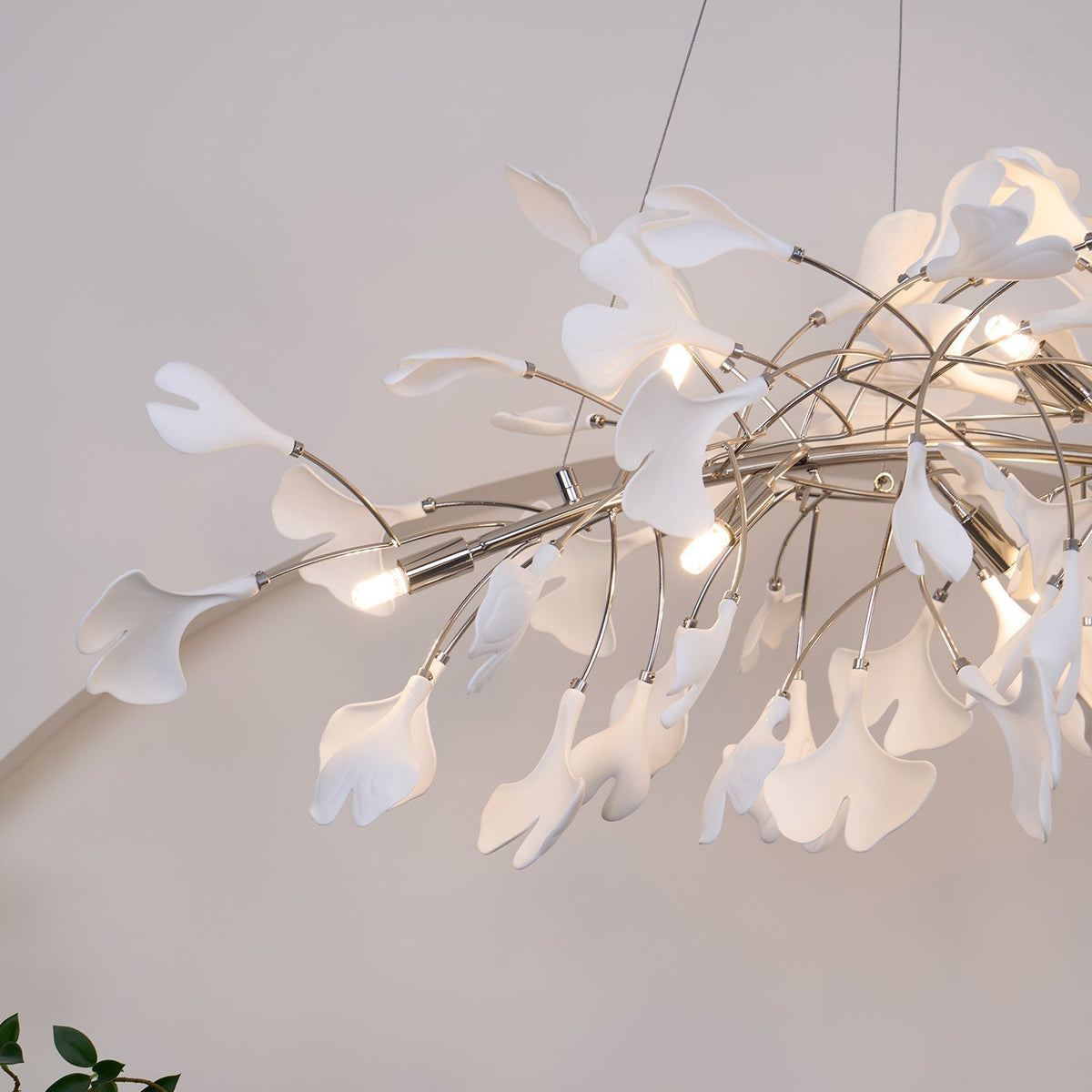 Oriiselle Chandelier Ceramic Gingko Petal Gold