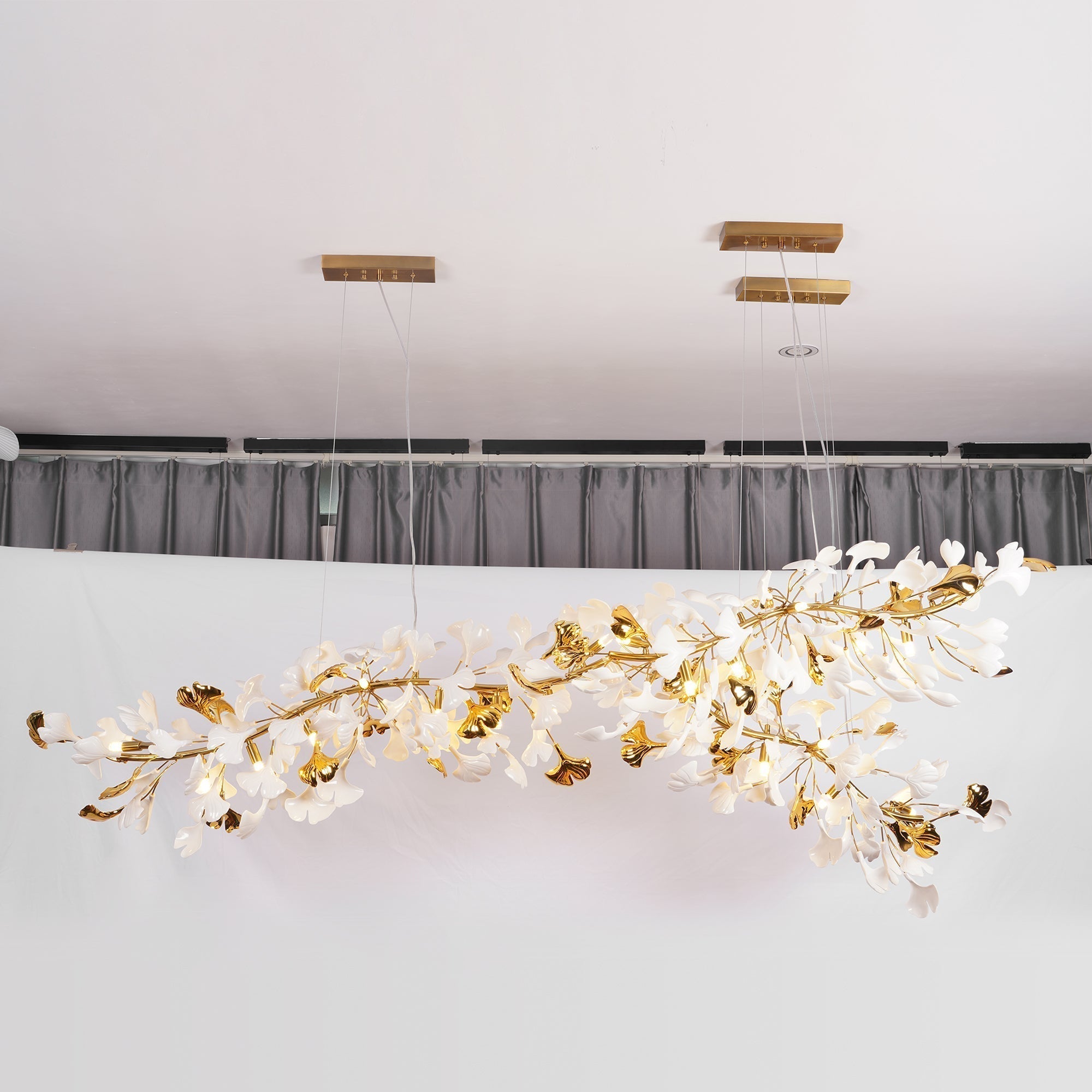 Ceroraine Chandelier Gingko A Porcelain LED Modern