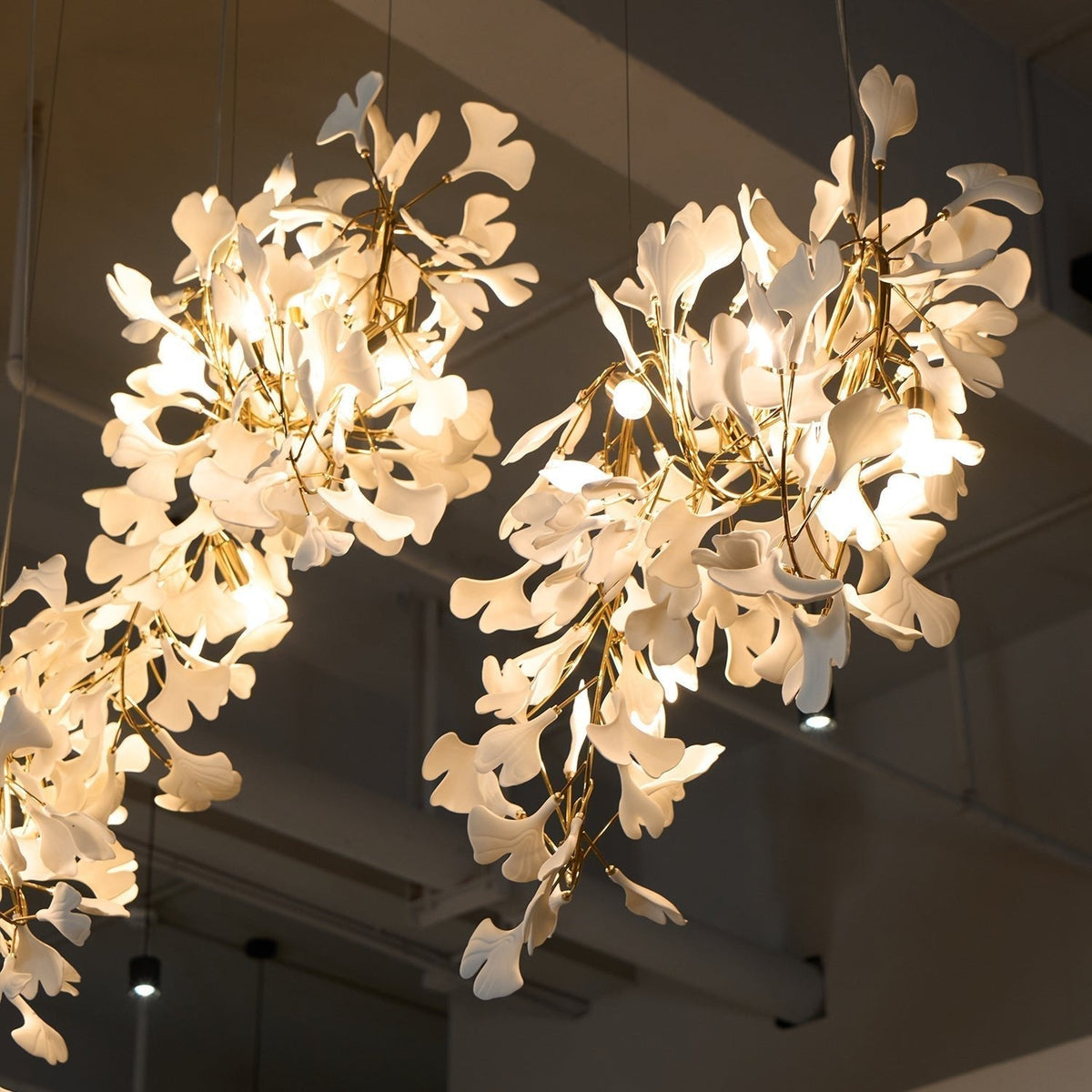 Ririxel Pendant Lamp Gingko Ceramic Petals Gold