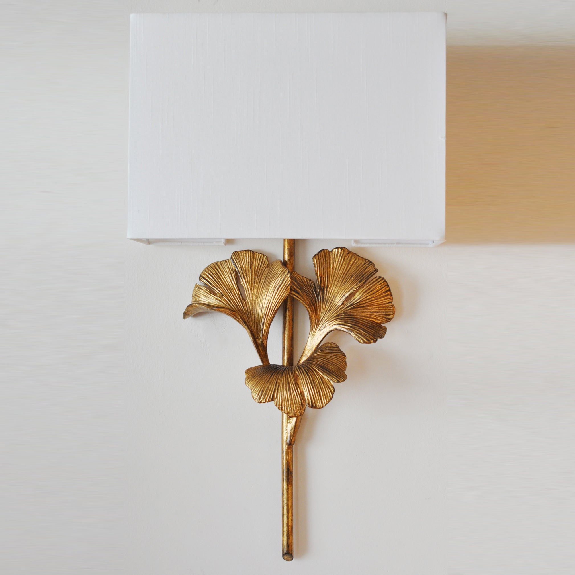 Marcel Ginkgo Leaf Wall Lamp