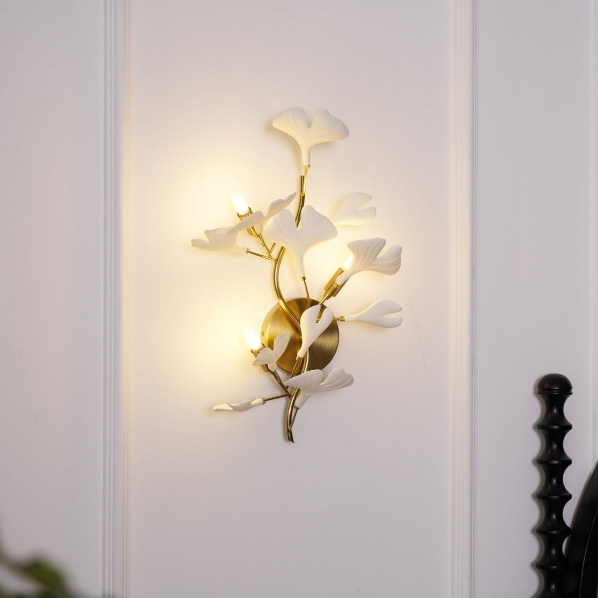 Oakes Postmodern Luxury Gingko Ceramics Wall Lamp