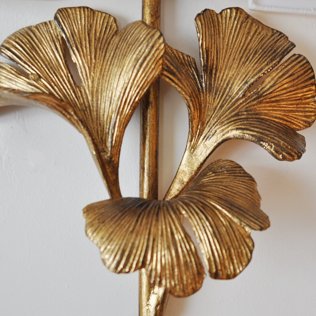 Marcel Ginkgo Leaf Wall Lamp