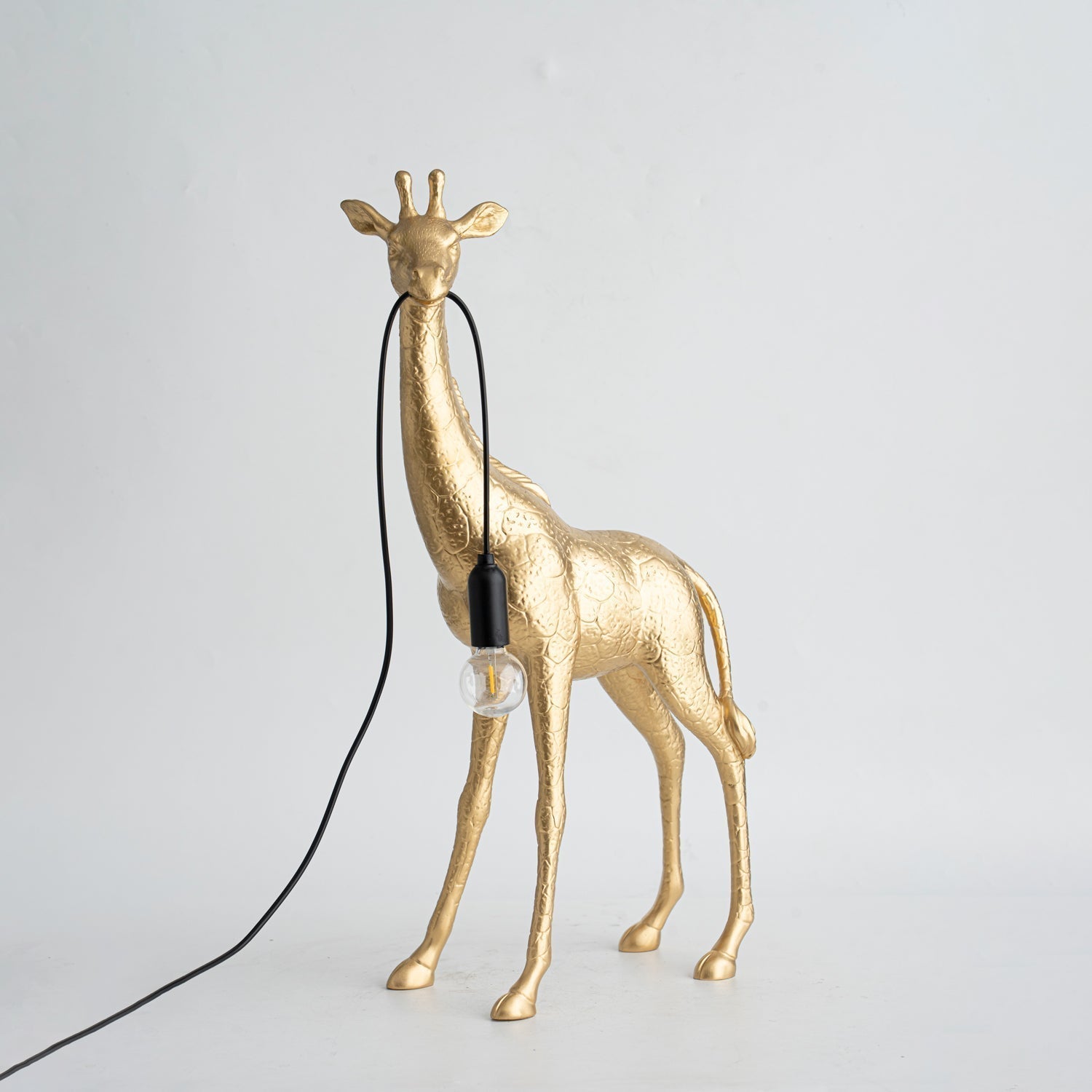 Fexl Luxurious Giraffe Royale Sculpture Floor Lamp