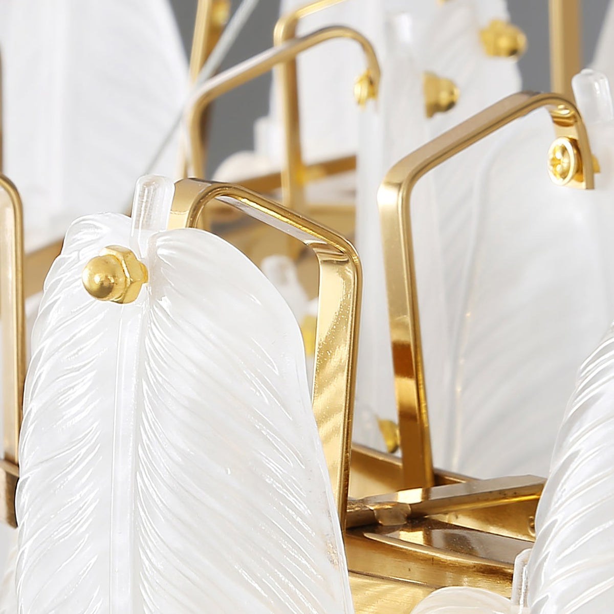 Celuissa Chandelier Feather Glass Frosted Layered