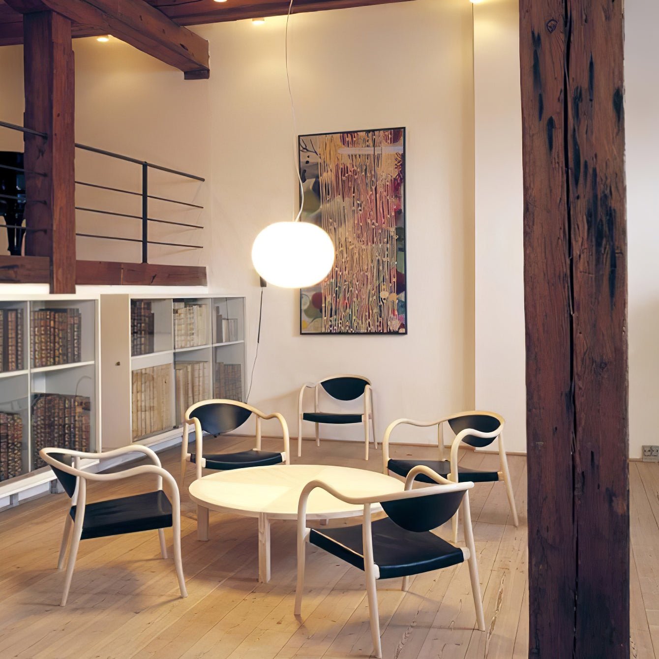 Gysta Contemporary Glass Pendant Lamp