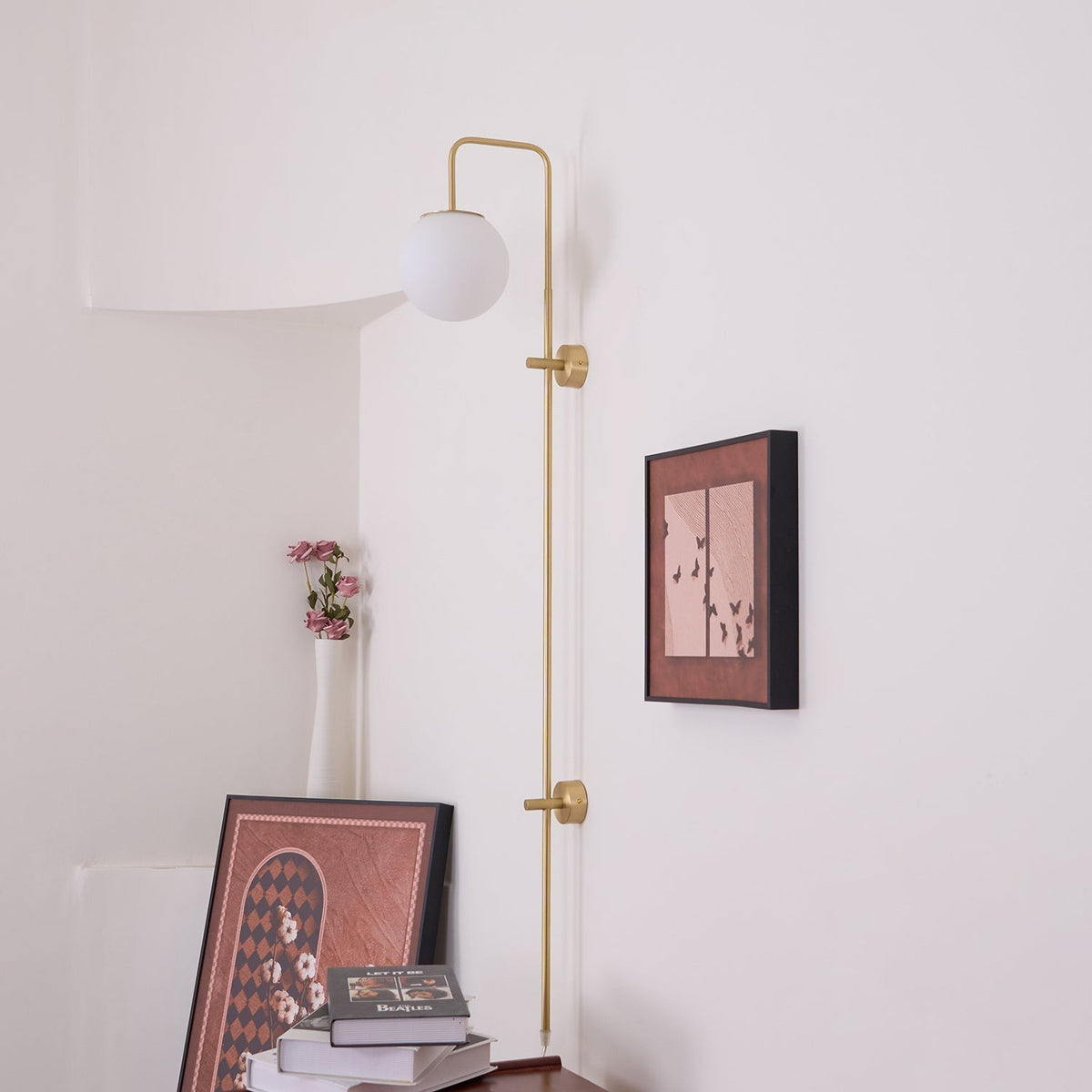 Evshaia Premium Elegance Globe Plug-in Brass Glass Sconce Wall lamp