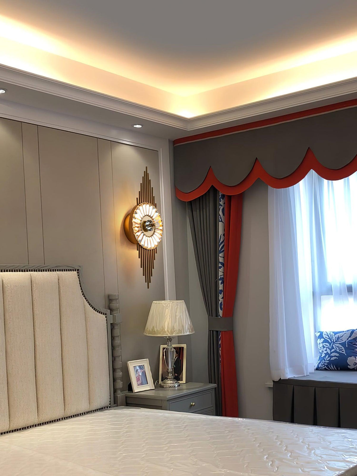 Cilirel Postmodern Luxury Gear Gold Crystal Wall Light