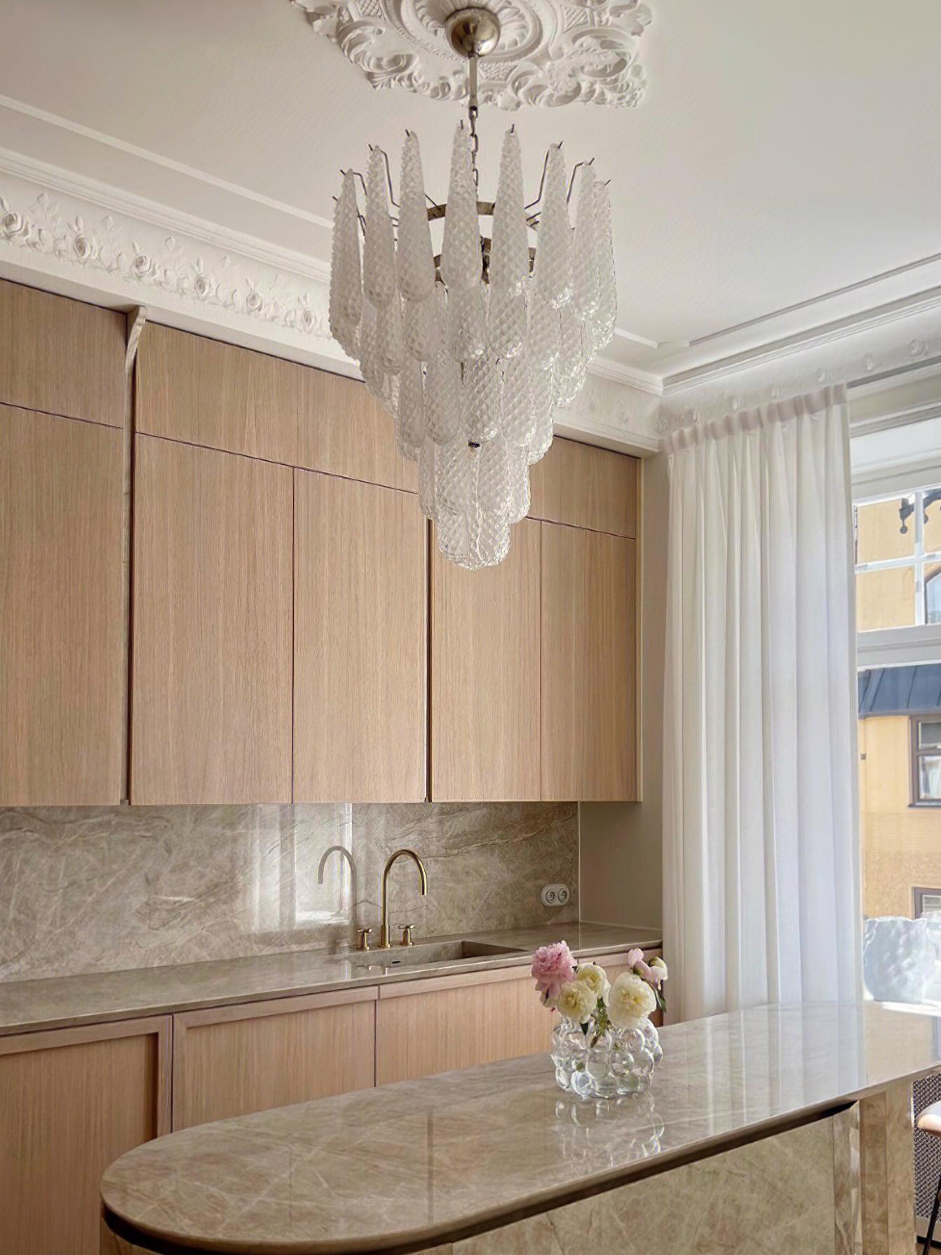 Zemaryra Glass Chandelier