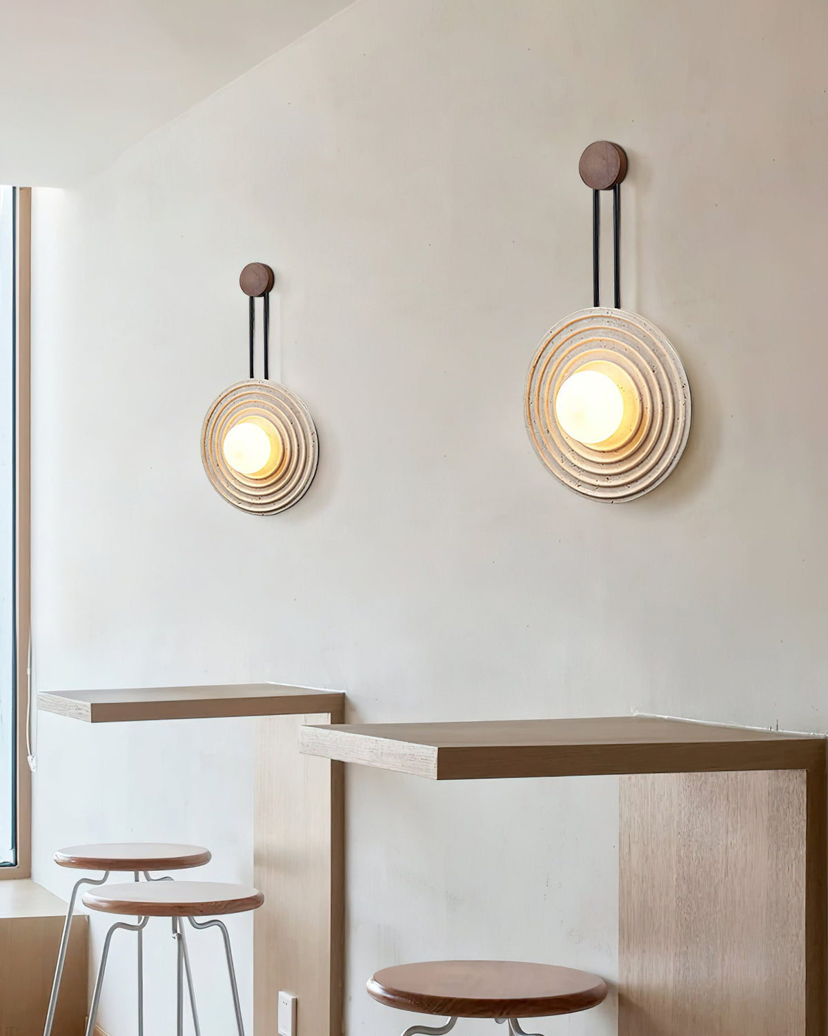 Isoror Spiral-Ring Travertine Wall Light