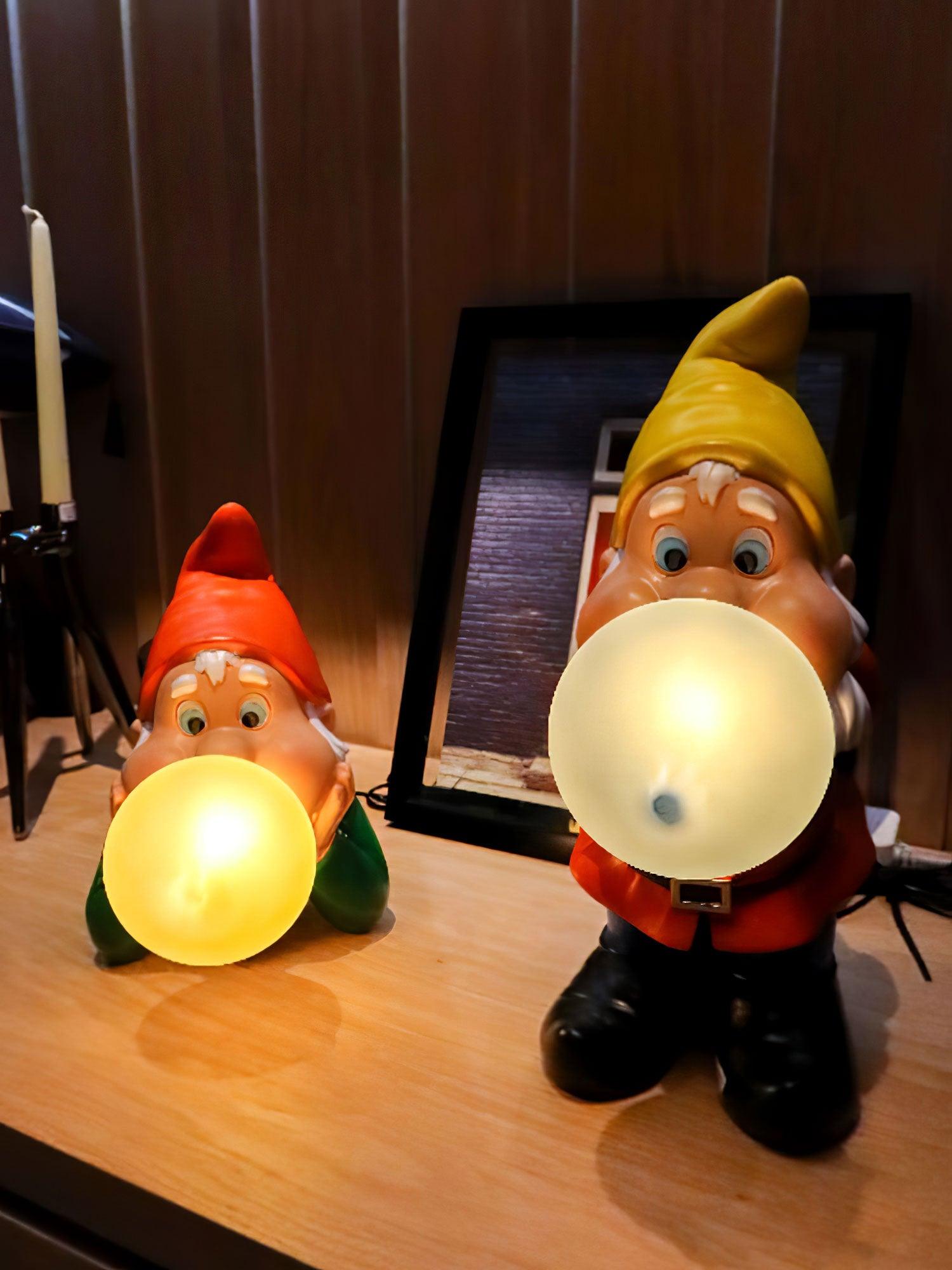 Brisa Resin Playful Table Lamp