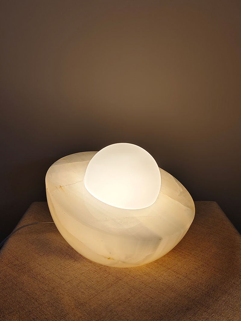 Fryle Jade Minimalist Halo Table Lamp