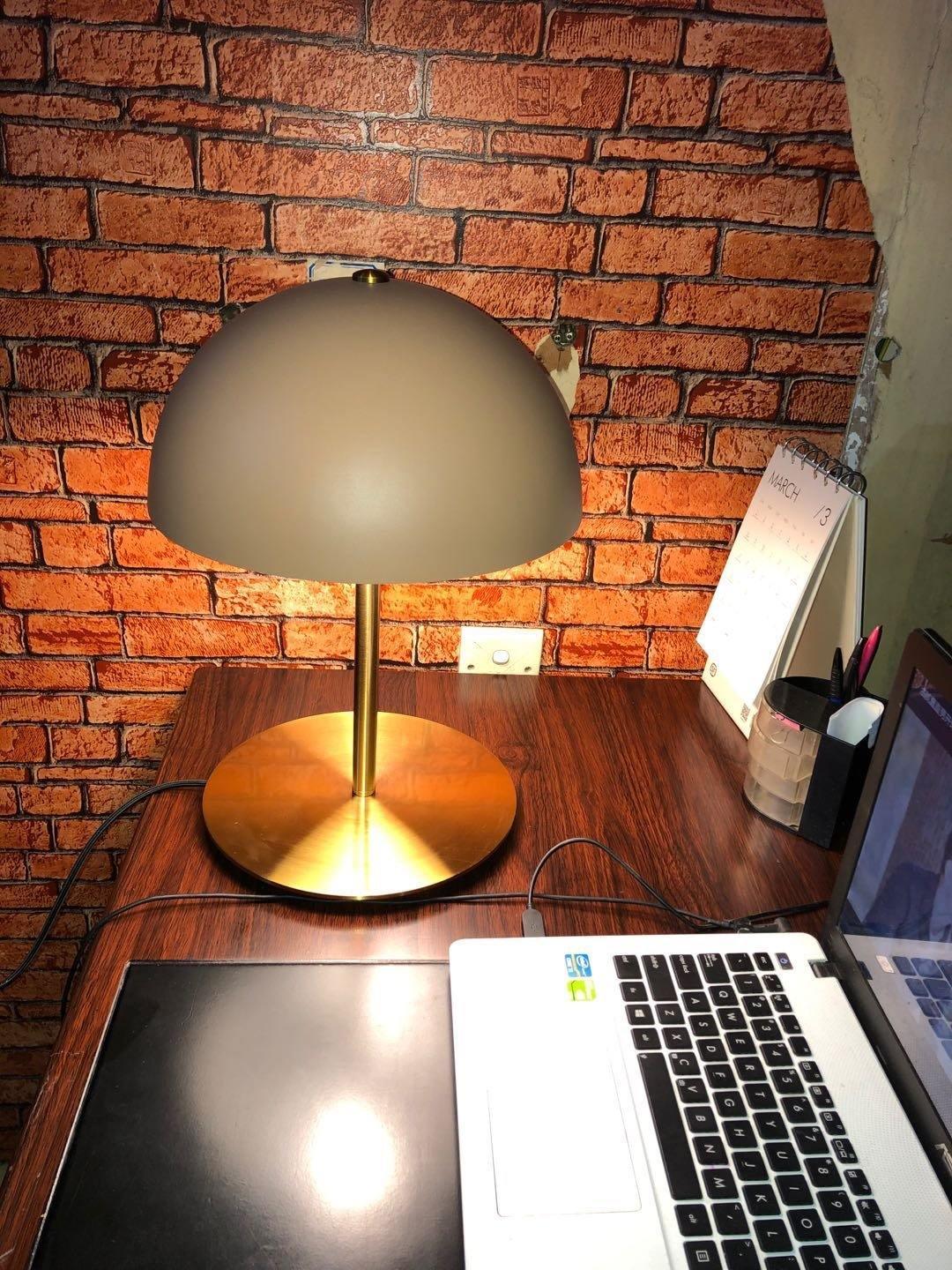 Zephen Acrylic Scandinavian Table Lamp - Neutral Decor