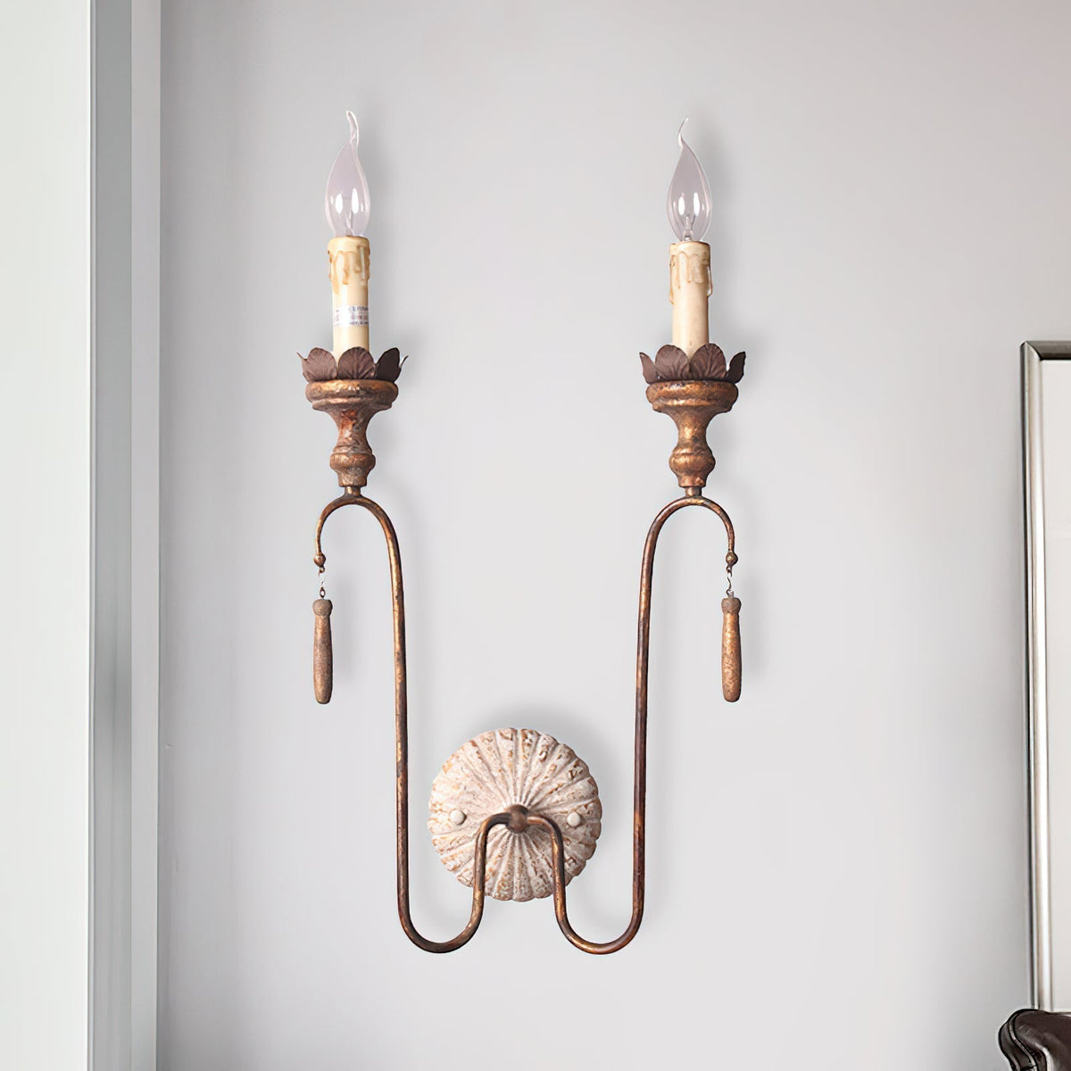 Avelaris Wall Lamp