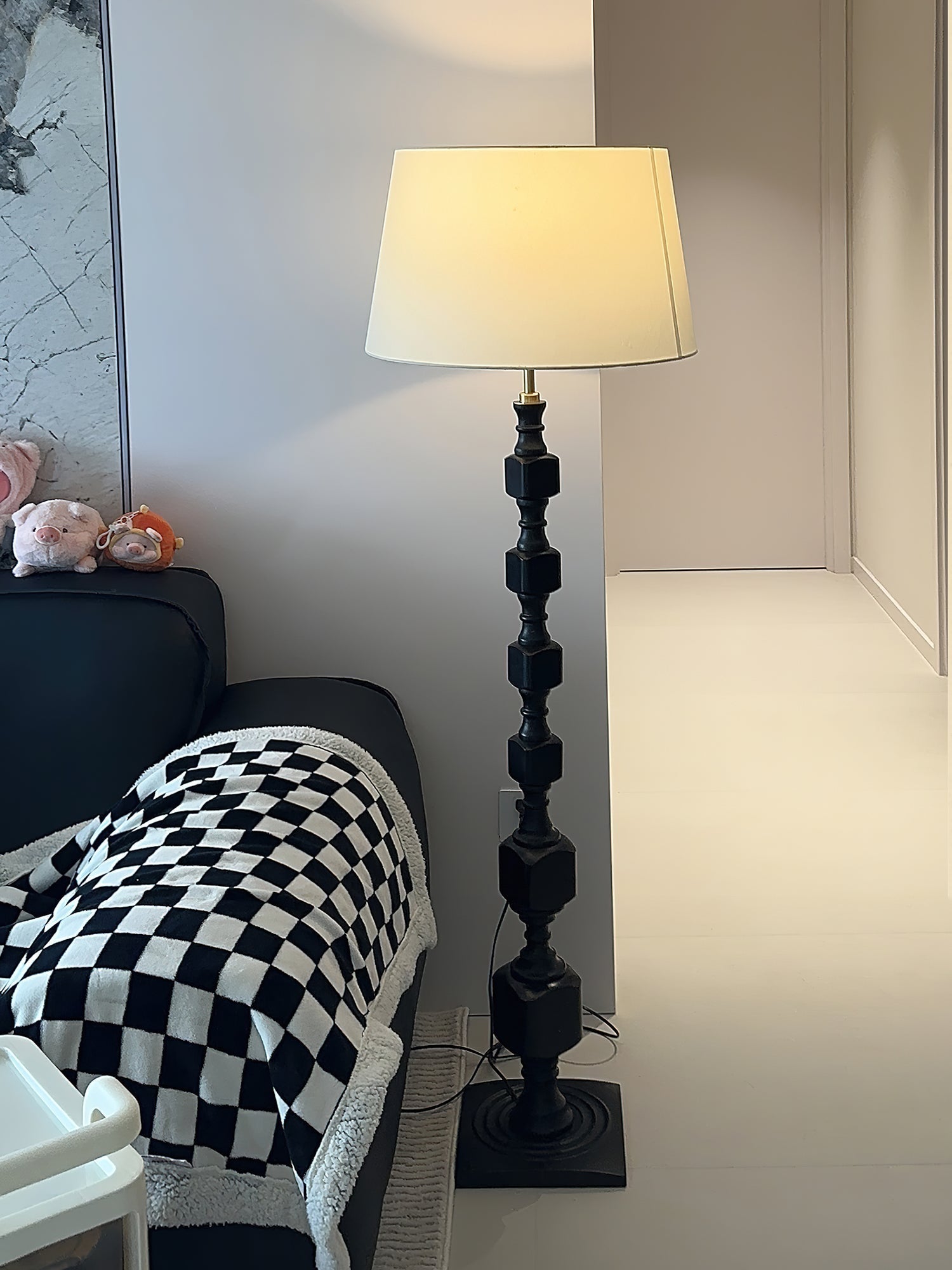 Sylarelle Hexas Wood Floor Lamp