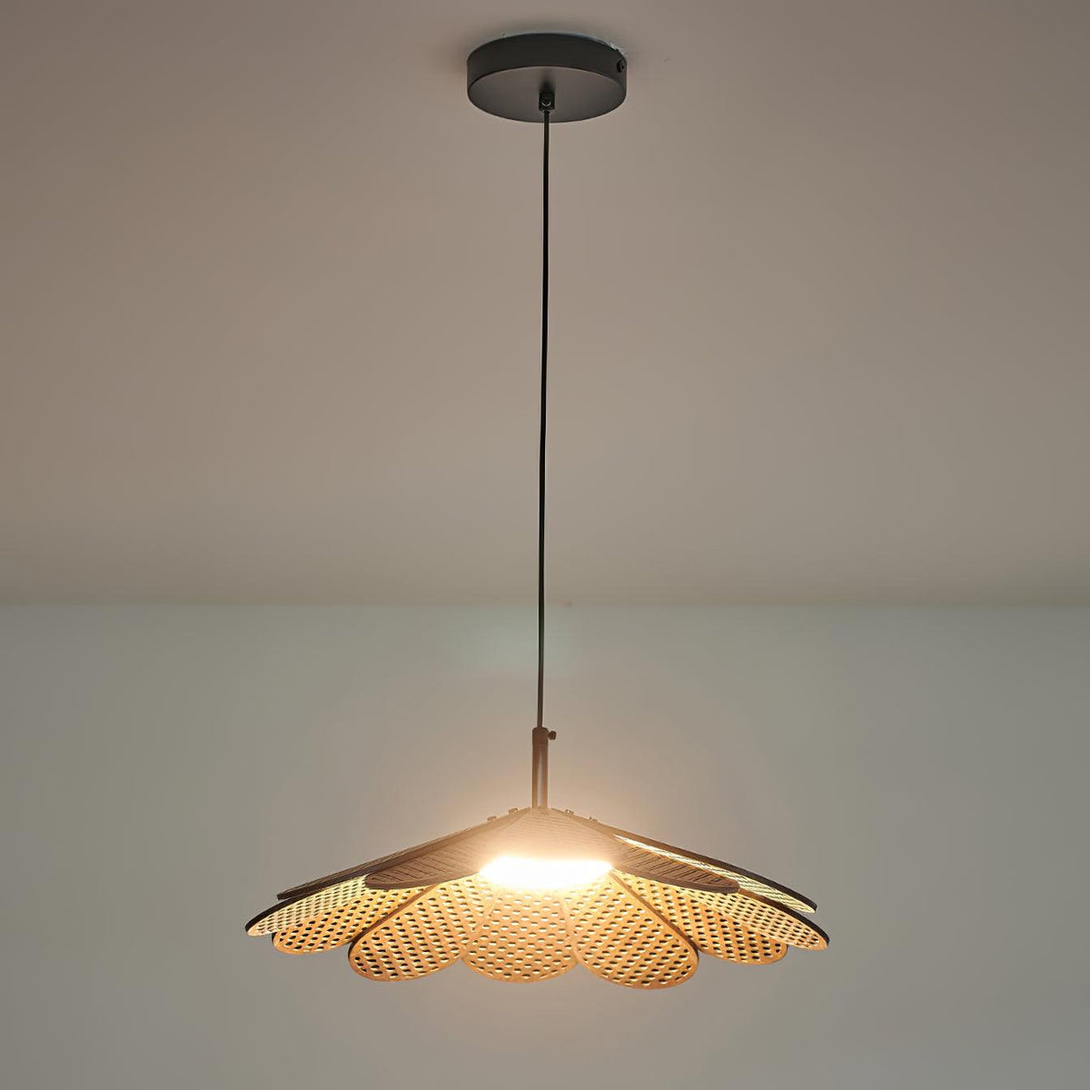 Zevarus Nordic Art Wabi-Sabi Wood Pendant Light